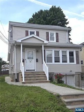 $1,575 | 141 Kipp Avenue, Elmwood Park, NJ 07407