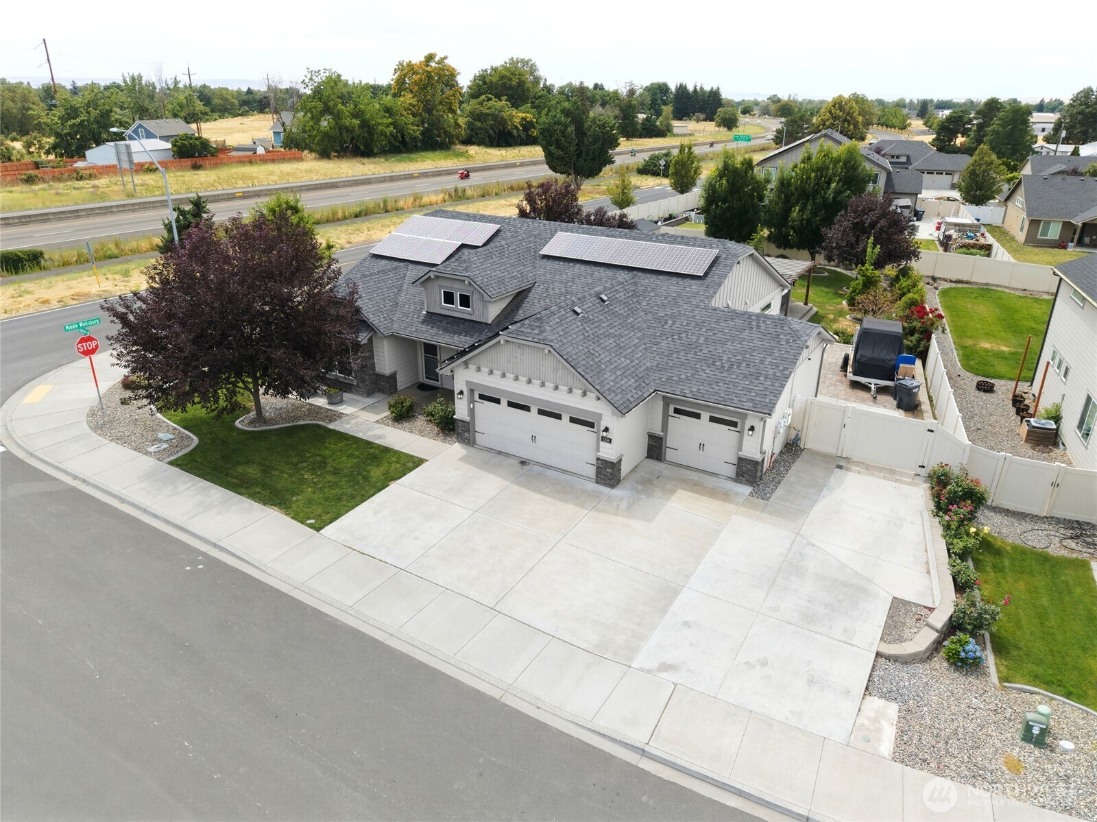 1396 Caprio Loop Walla Walla, WA 99362 - Photo 3 of 29