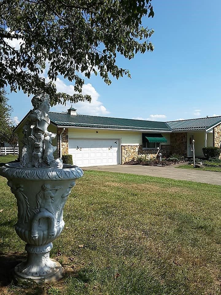 1305 Hamburg Road Southwest Lancaster, OH 43130 - Photo 4 of 46 Gallery Image 4