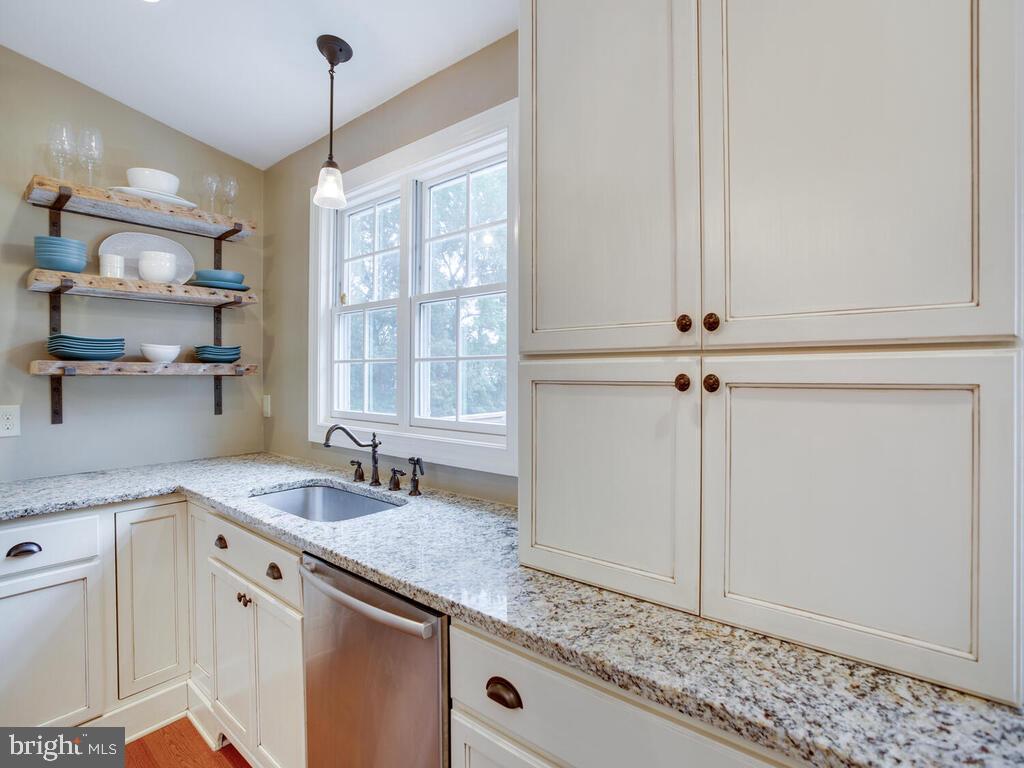 725 Masons Beach Road Deale, MD 20751 - Photo 11 of 30