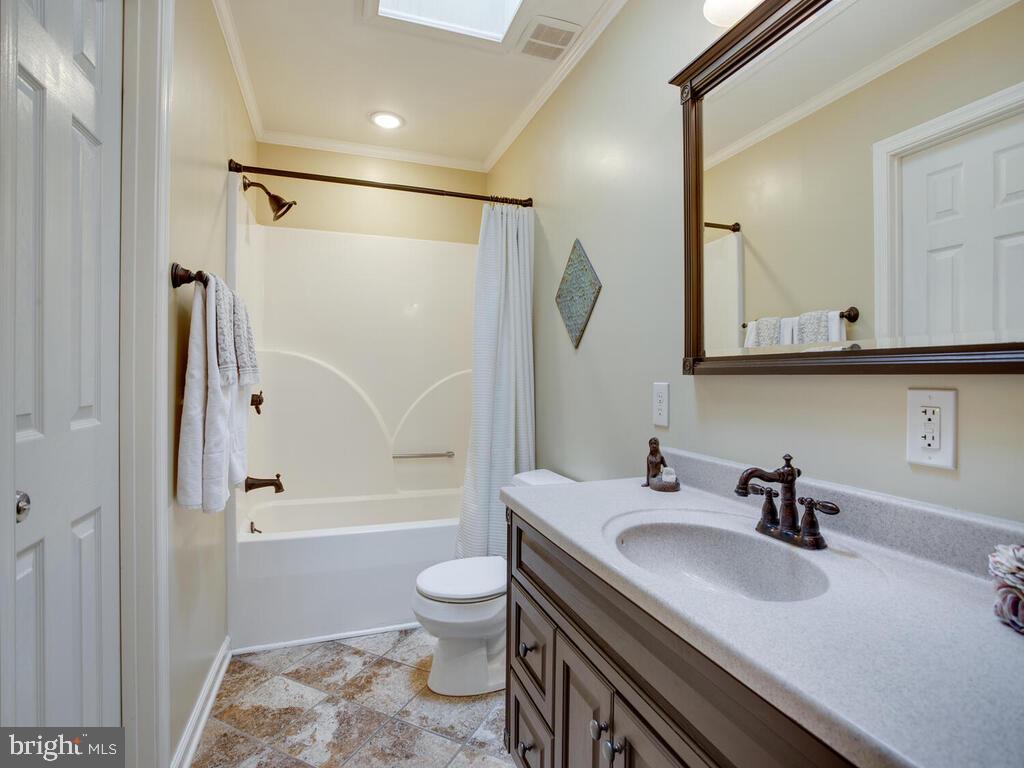 725 Masons Beach Road Deale, MD 20751 - Photo 13 of 30