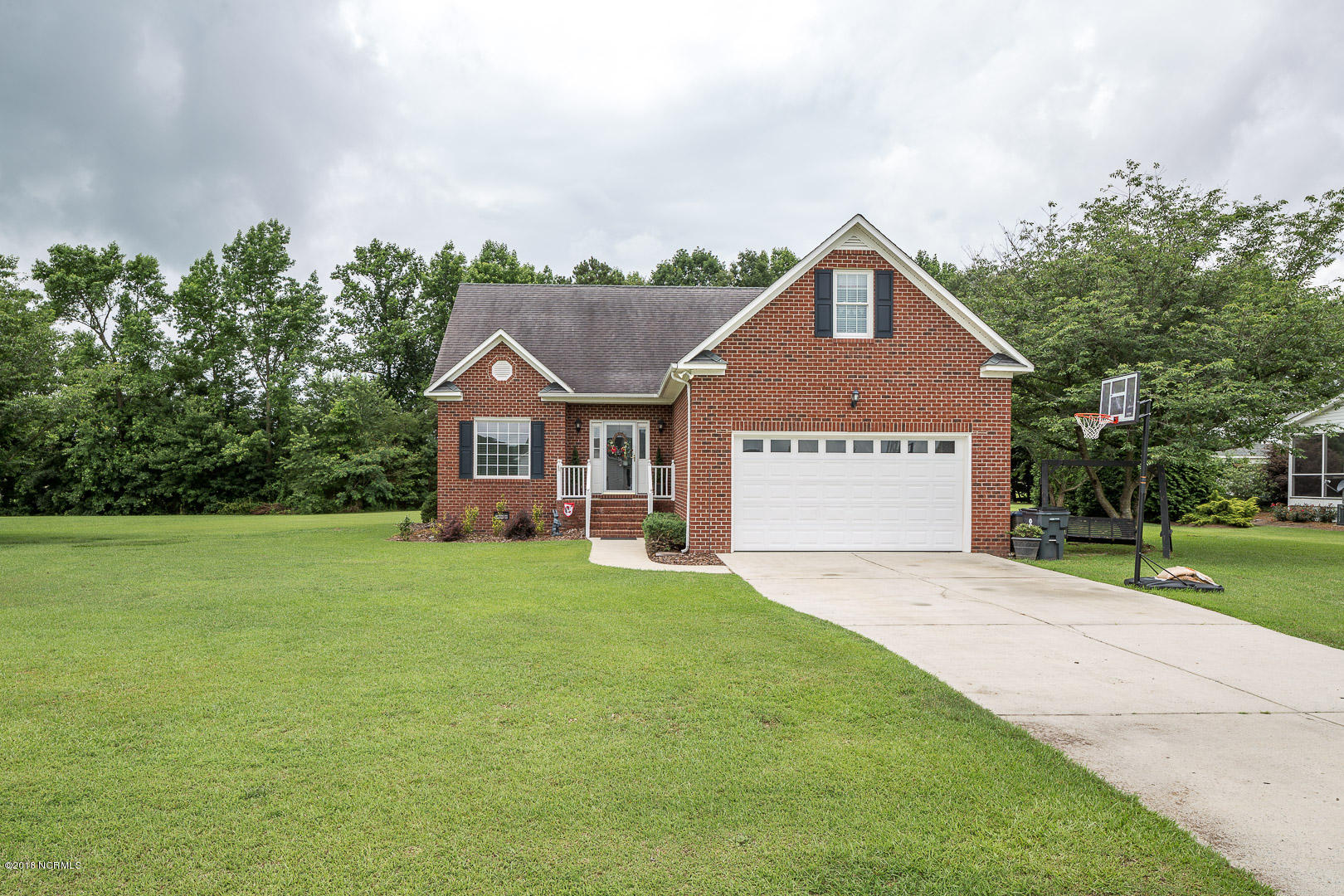 155 Cedar View Lane Clinton, NC 28328 - Photo 2 of 28 Welcome home!