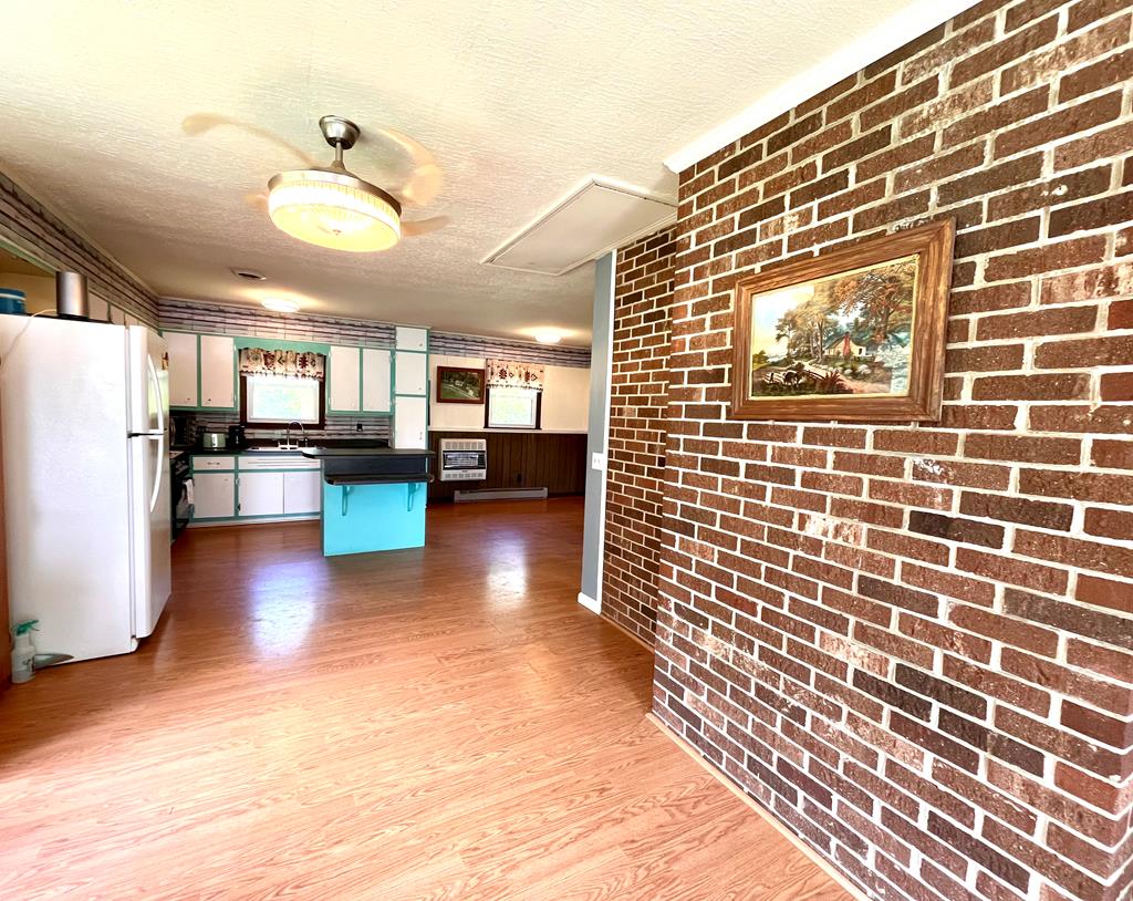 340 Edison Road Fancy Gap, VA 24328 - Photo 12 of 33 Gallery Image 12