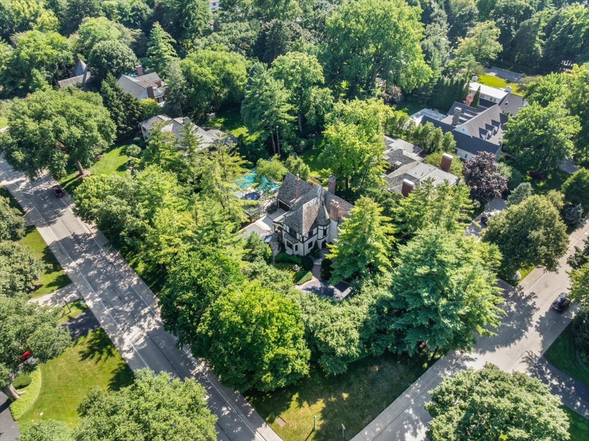 1137 Locust Road Wilmette, IL 60091 - Photo 60 of 63 Gallery Image 60