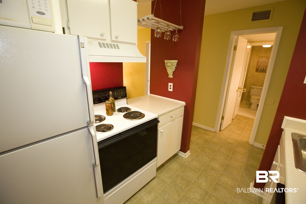 236 Riverbend Drive, Unit 236 Mobile, AL 36605 - Photo 6 of 25