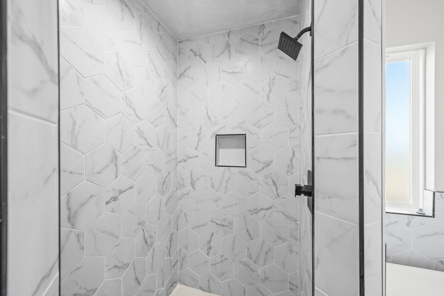 17414 C R 3100 Slaton, TX 79364 - Photo 23 of 46 a bathroom with a shower