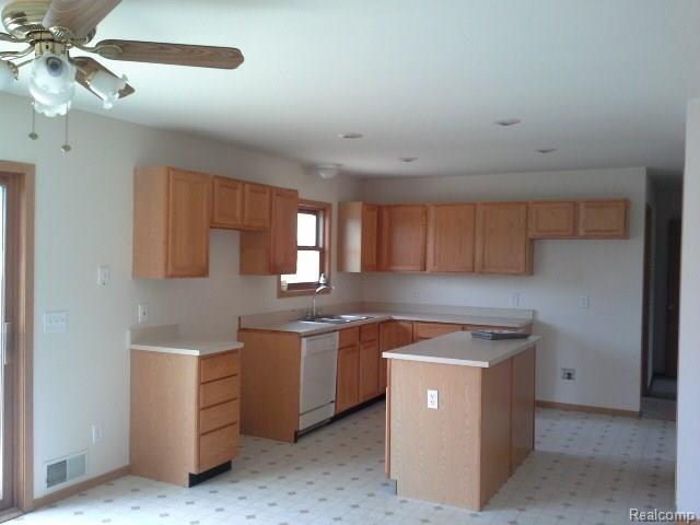 16265 Nettney Road Capac, MI 48014 - Photo 7 of 14 20140617_105848.jpg