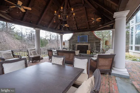 $3,250,000 | 1111 Waverly Road, Gladwyne, PA 19035