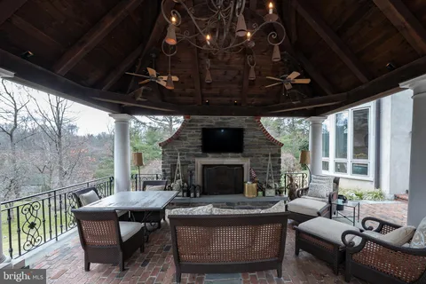 $3,250,000 | 1111 Waverly Road, Gladwyne, PA 19035