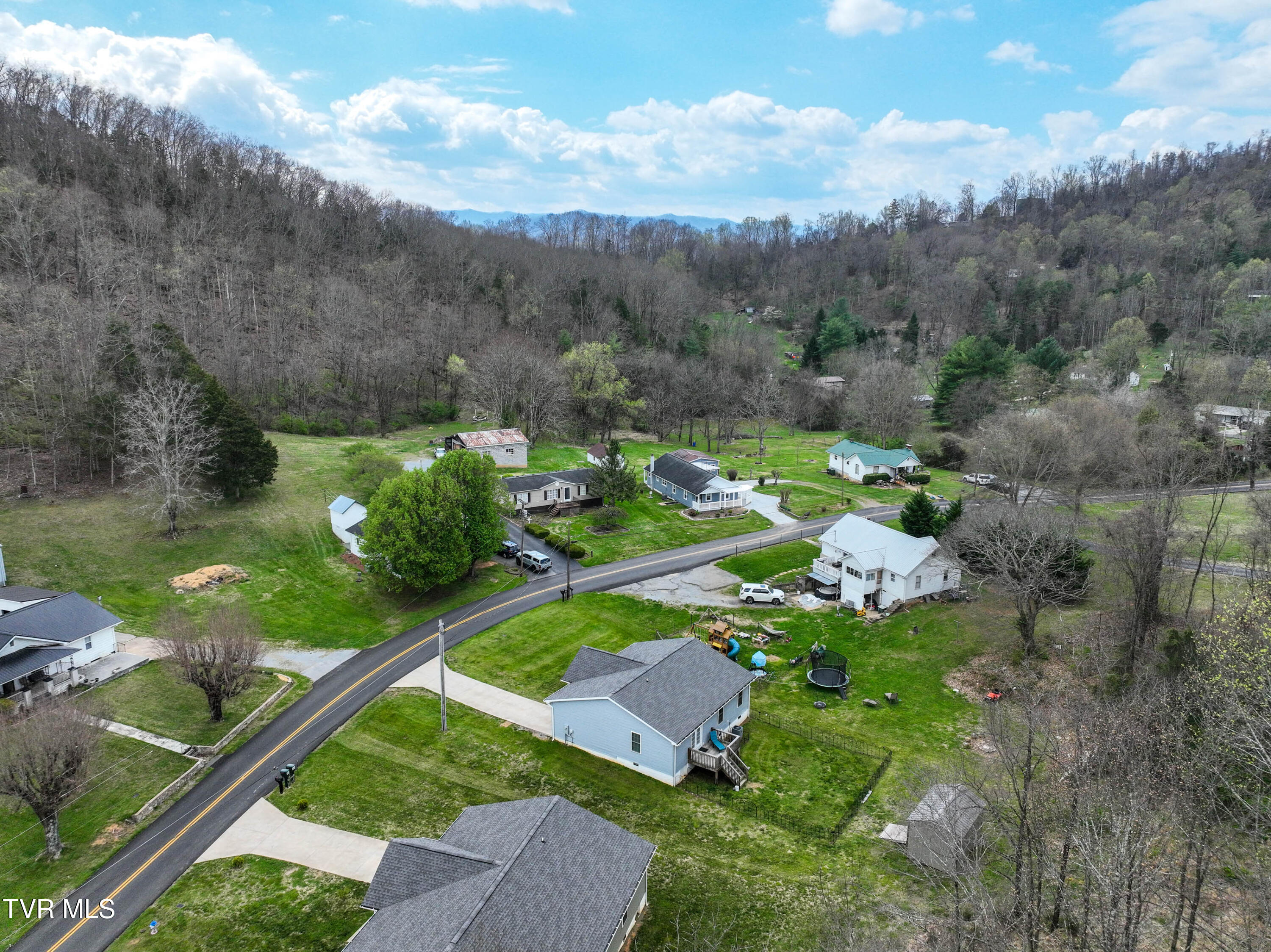 1735 Southside Road Elizabethton, TN 37643 - Photo 45 of 53 1735 Southside Rd Drone GEMMA-4
