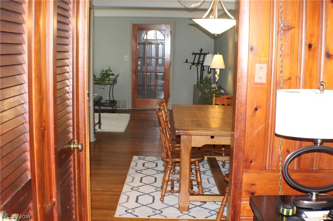 1207 Gordon Road Lyndhurst, OH 44124 - Photo 16 of 33 LOOKING INTO THE DINING AND LIVING ROOMS