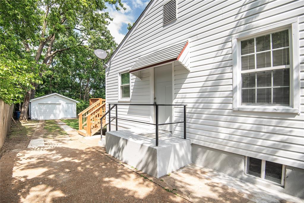 137 Jefferson Barracks Road St. Louis, MO 63125 - Photo 23 of 29 Gallery Image 23