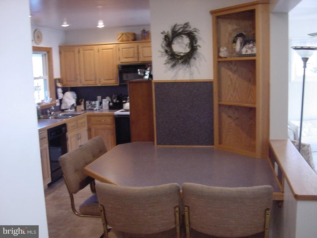 2262 Manor Ridge Drive Lancaster, PA 17603 - Photo 9 of 17 Gallery Image 9