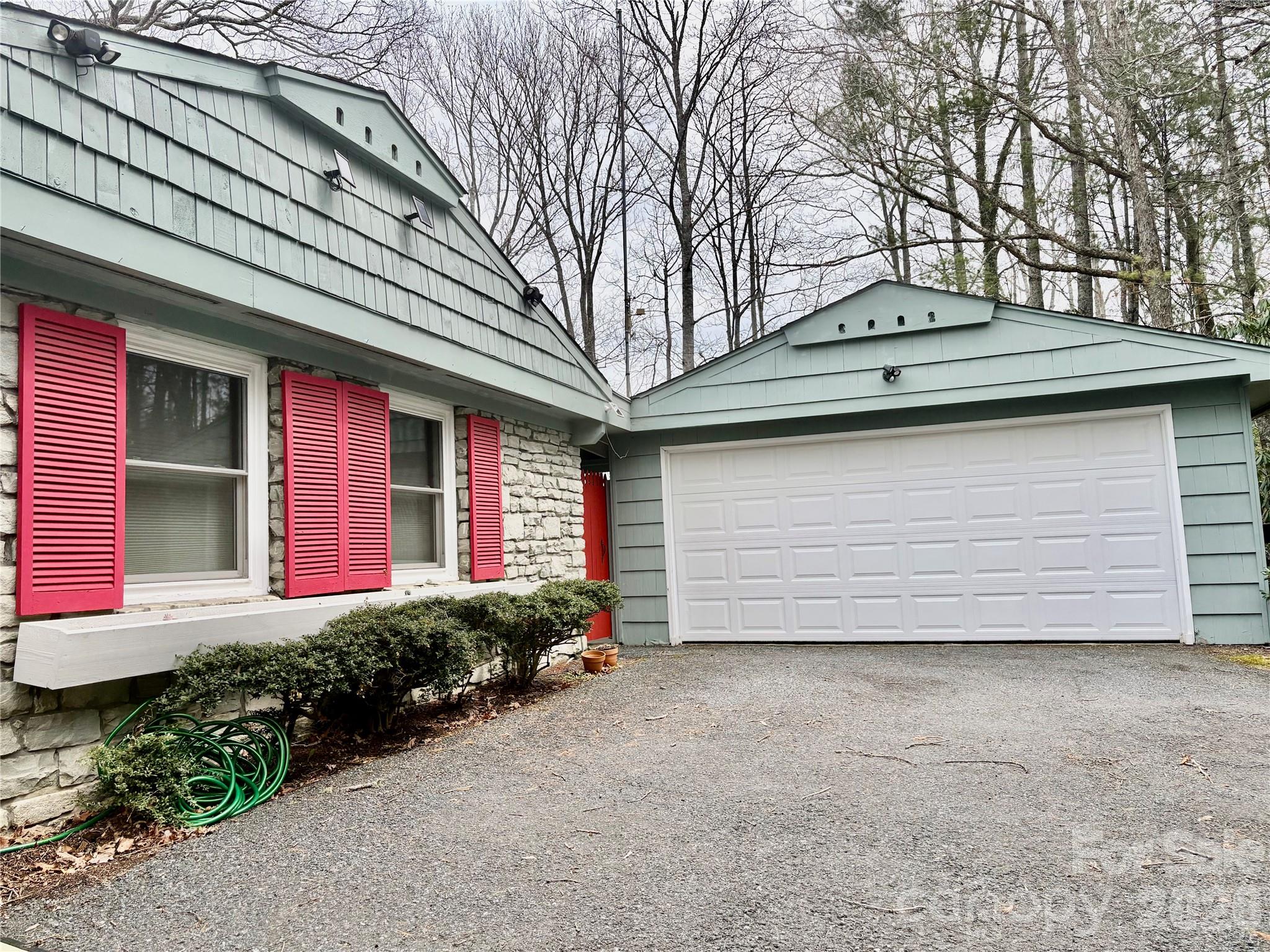 126 Ridgeview Road Spruce Pine, NC 28777 - Photo 3 of 39