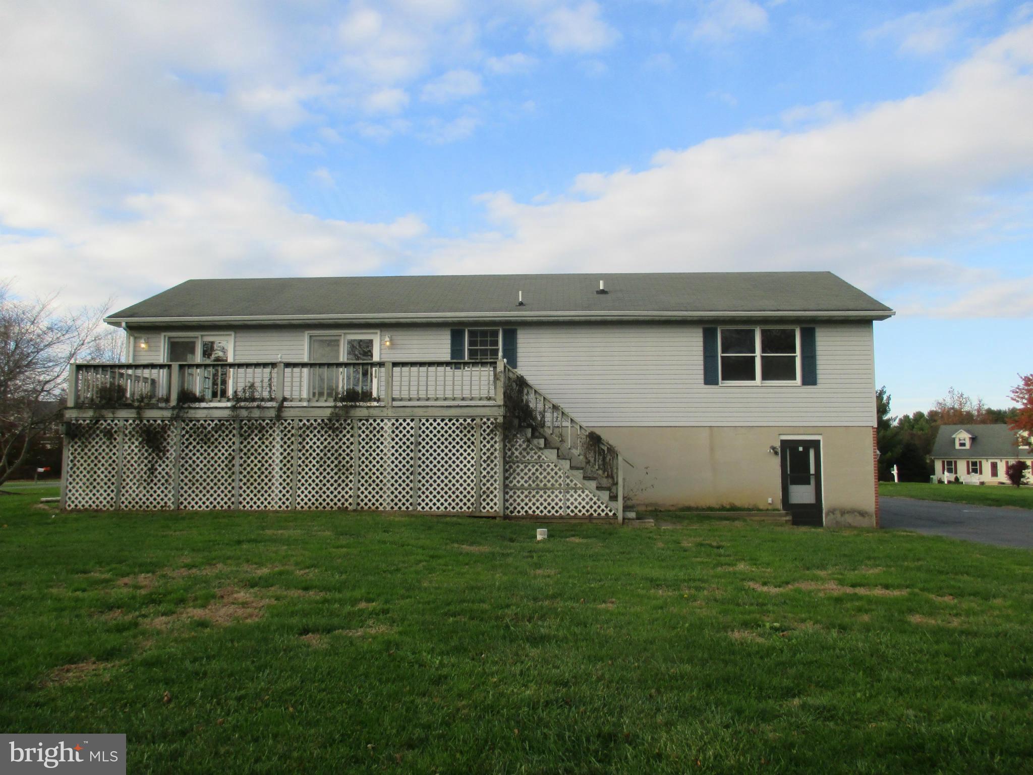 Exterior (Rear)