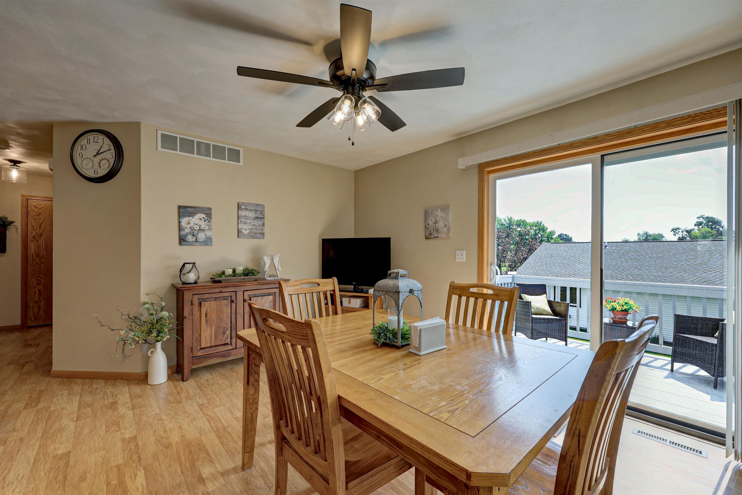 W7015 Verna Road Menasha, WI 54952 - Photo 11 of 29 Gallery Image 11