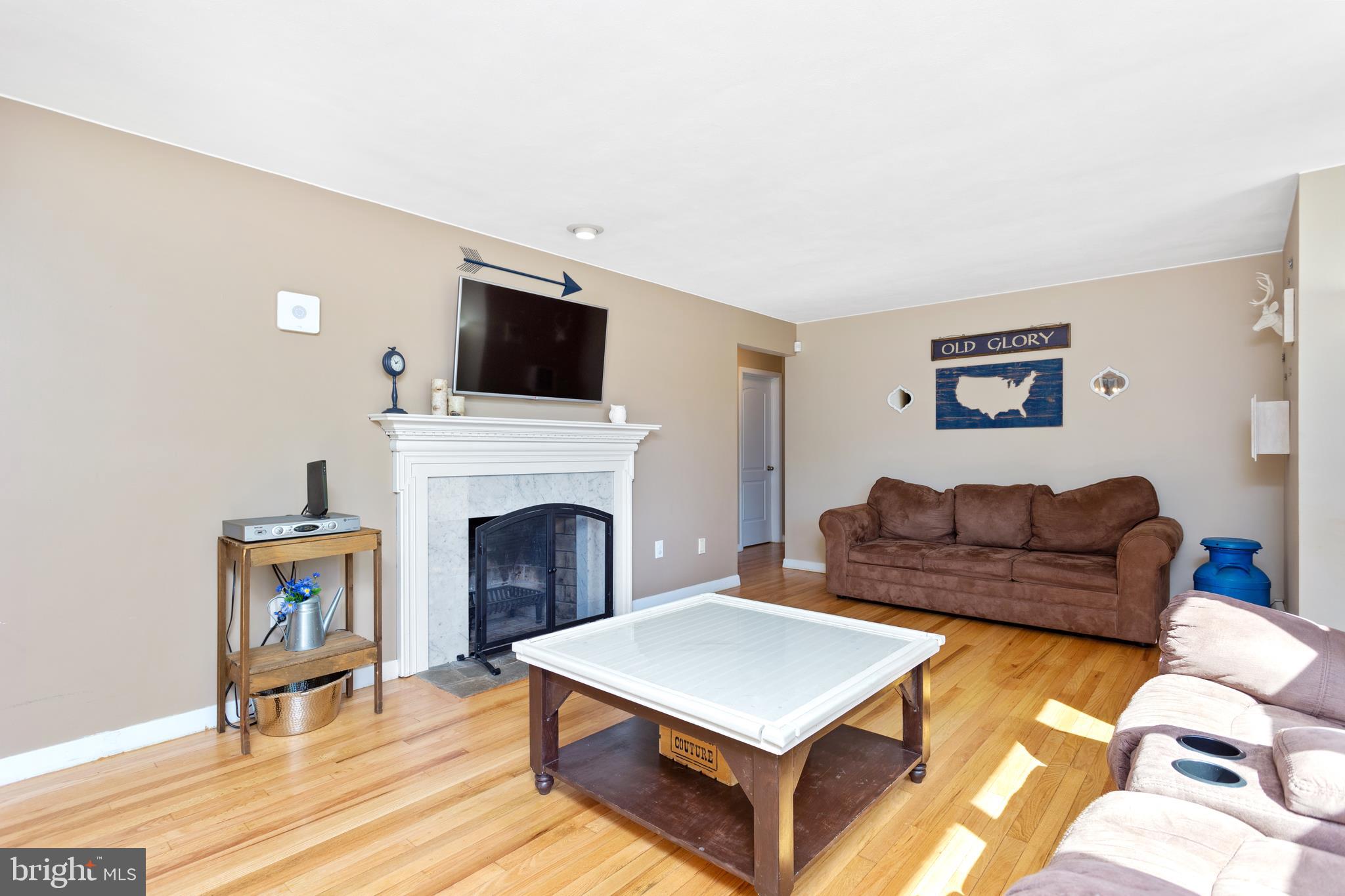 27 Woosamonsa Road Pennington, NJ 08534 - Photo 4 of 22