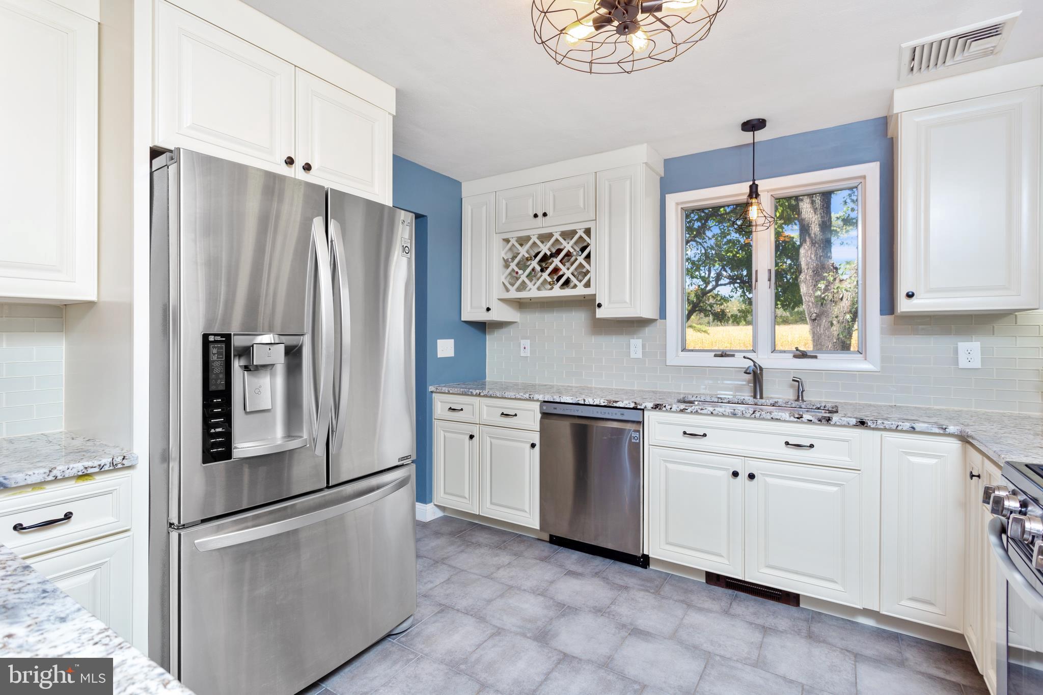 27 Woosamonsa Road Pennington, NJ 08534 - Photo 7 of 22