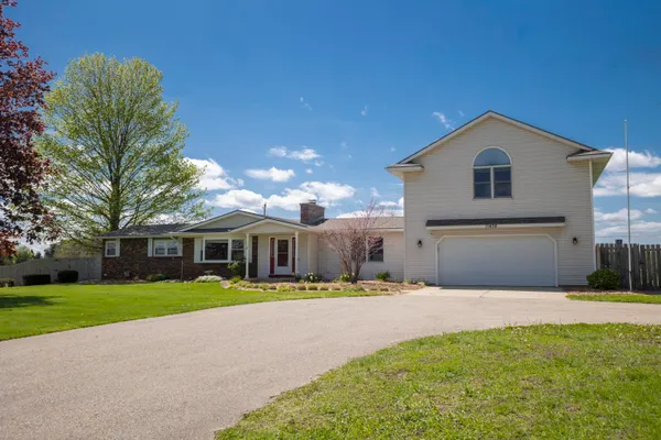 $459,000 | 11438 South 26th Street, Vicksburg, MI 49097