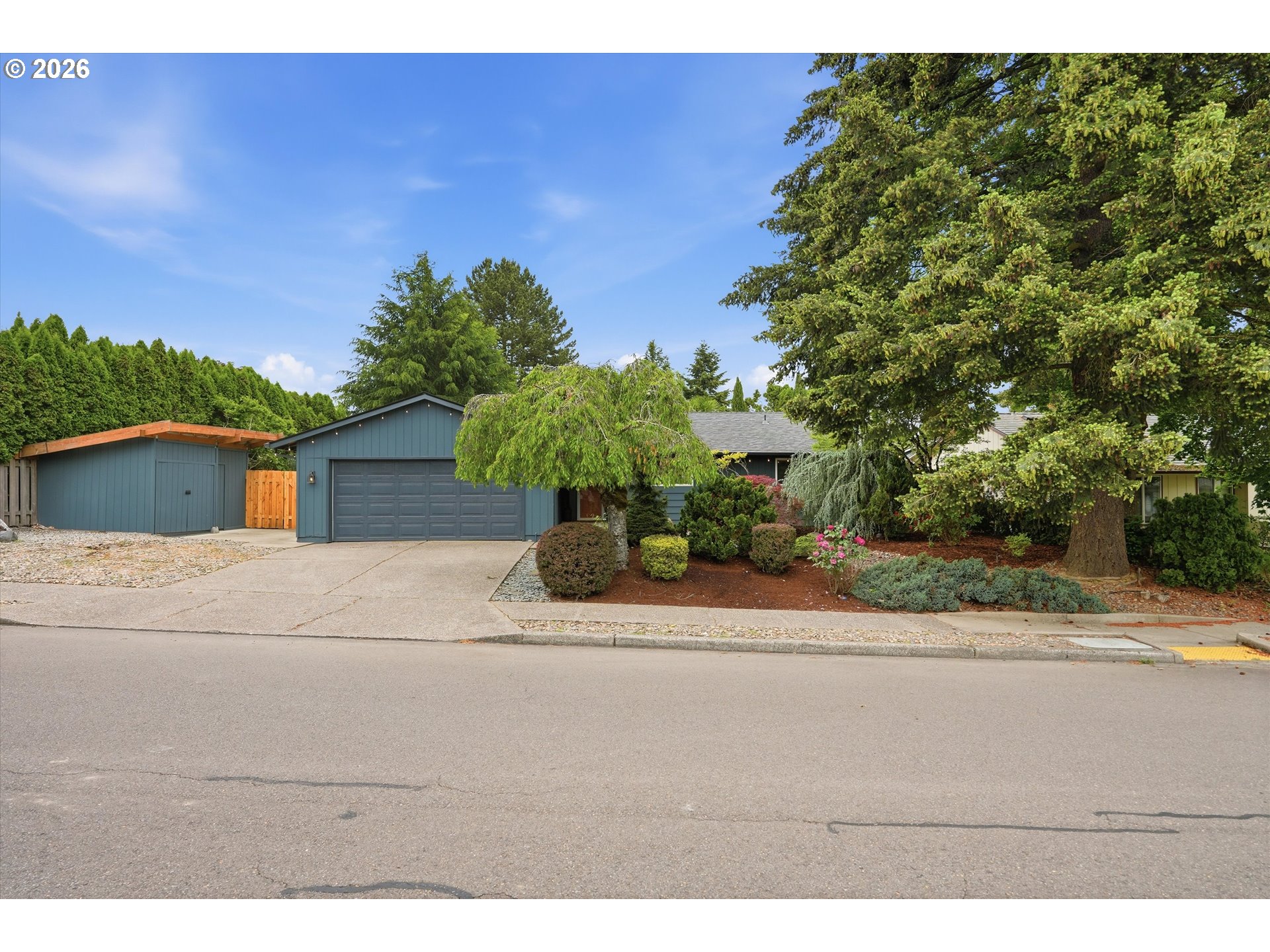 11765 Southwest Springwood Drive Portland, OR 97223 - Photo 5 of 48