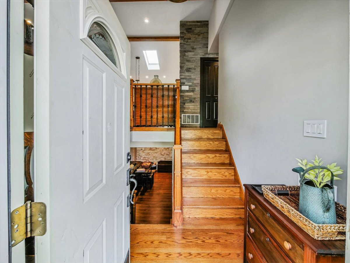 333 Rugby Place Schaumburg, IL 60169 - Photo 2 of 34 a view of entryway and hall