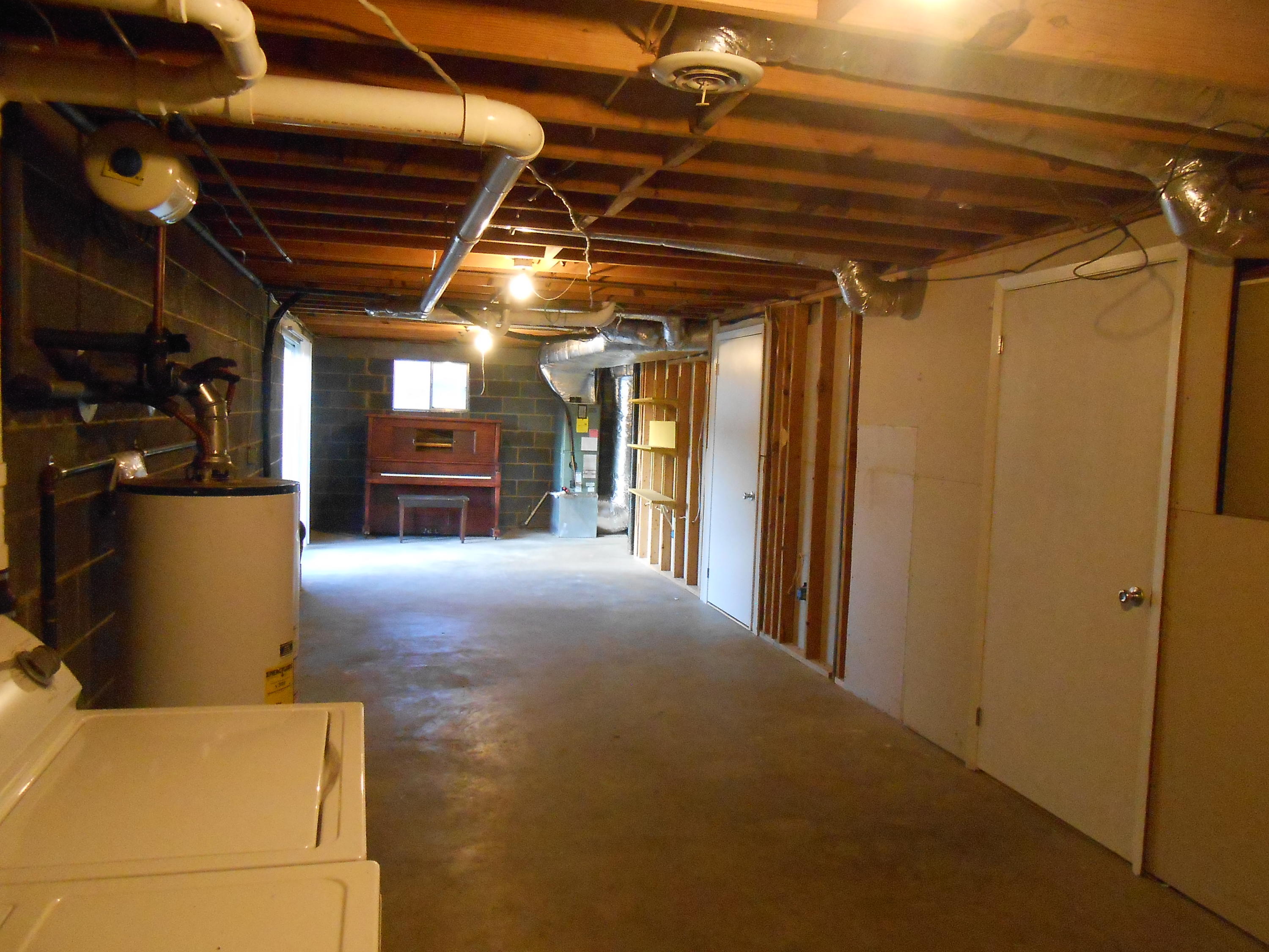 701 Summit View Road Knoxville, TN 37920 - Photo 13 of 14 Storage