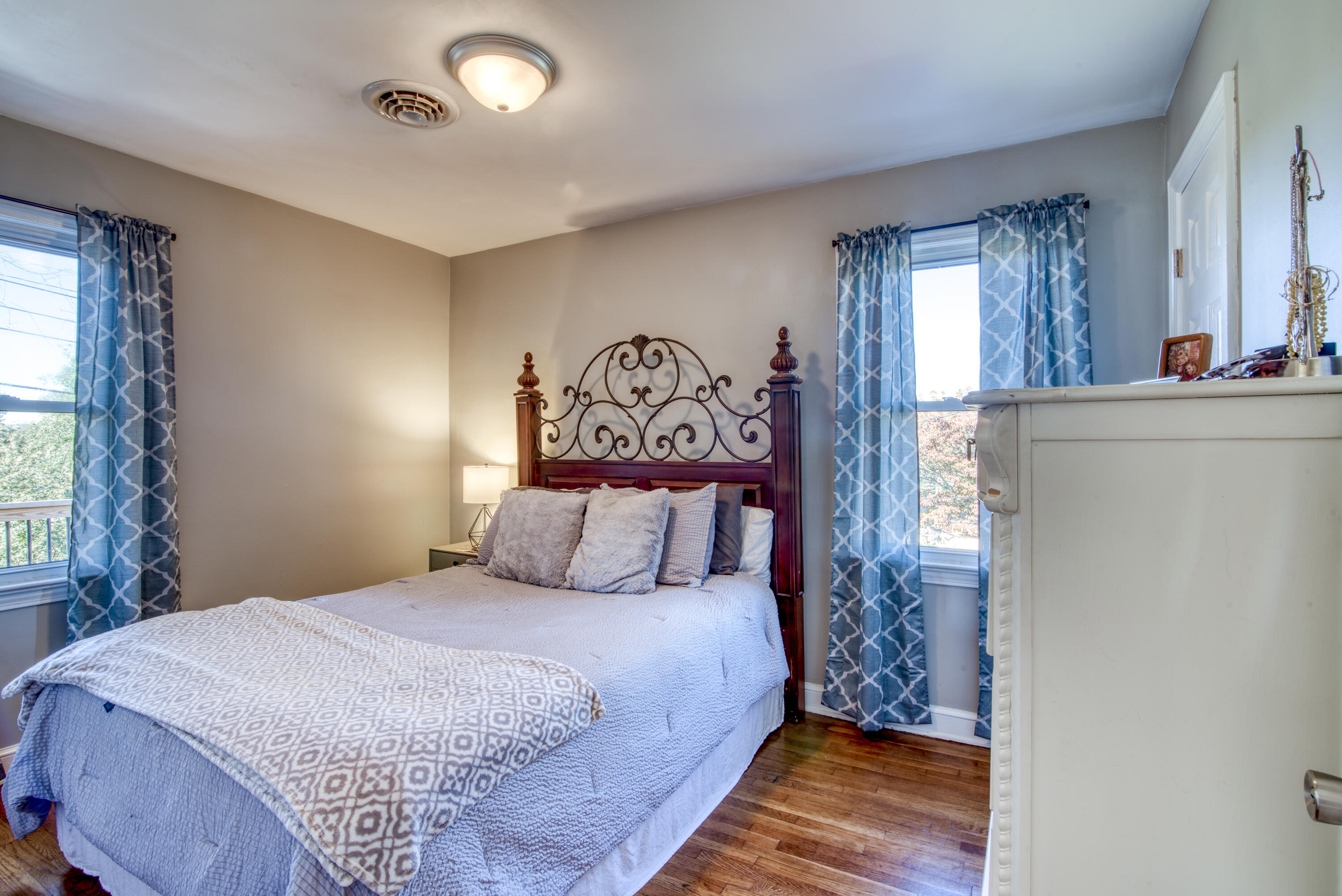 312 Cherokee Road Bristol, VA 24201 - Photo 13 of 18 312-Cherokee-Bristol-VA Matt-Smith-Realt