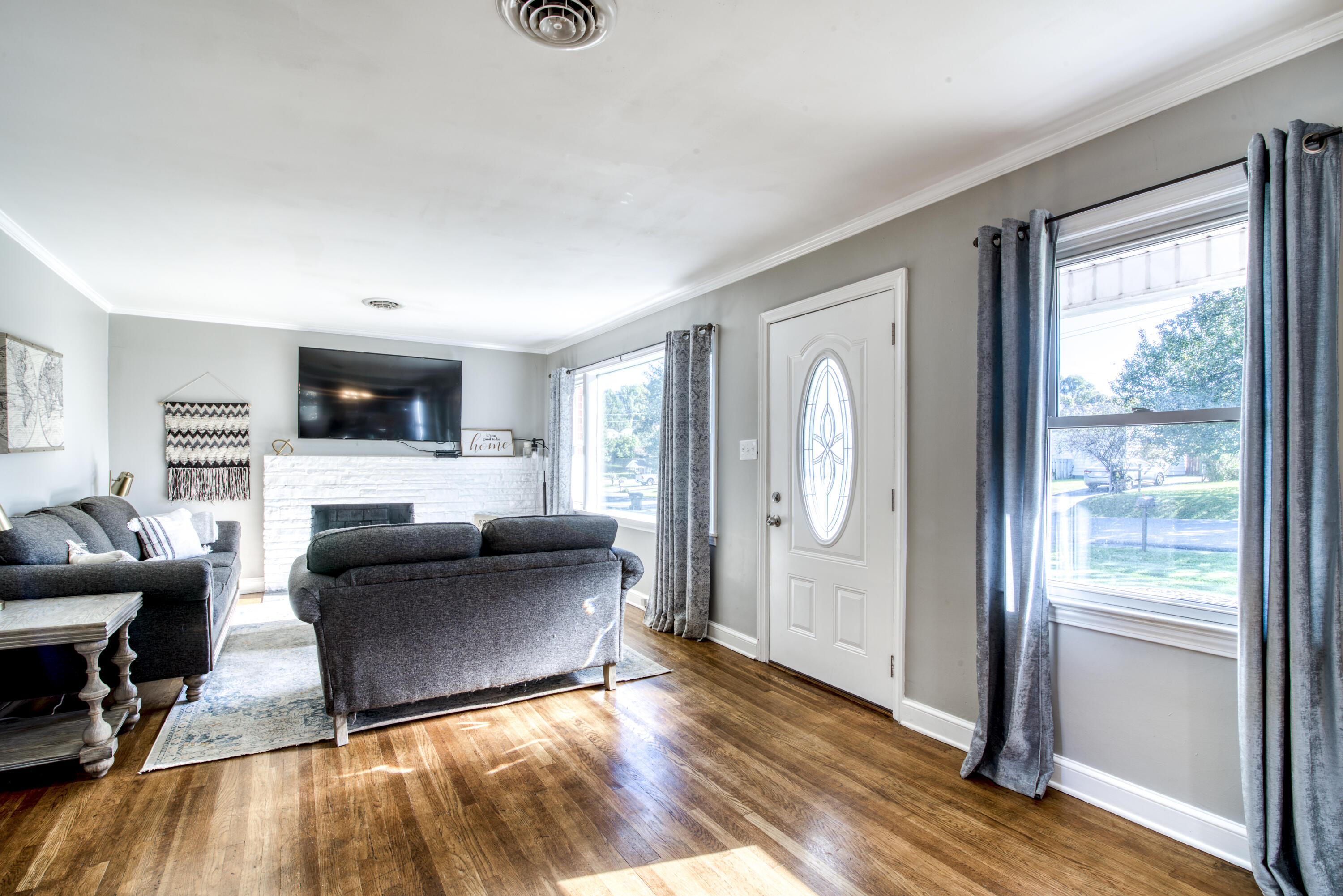 312 Cherokee Road Bristol, VA 24201 - Photo 4 of 18 312-Cherokee-Bristol-VA Matt-Smith-Realt