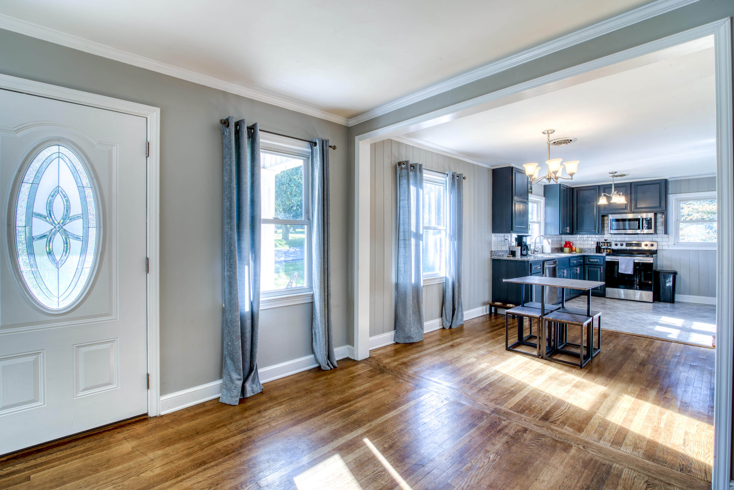 312 Cherokee Road Bristol, VA 24201 - Photo 5 of 18 312-Cherokee-Bristol-VA Matt-Smith-Realt