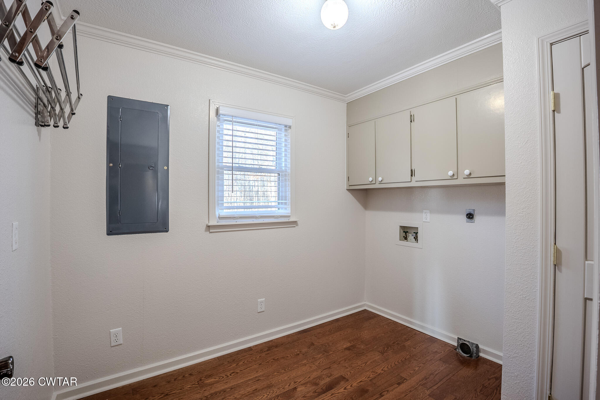 2467 Windrow Road Brownsville, TN 38012 - Photo 22 of 32 Laundry