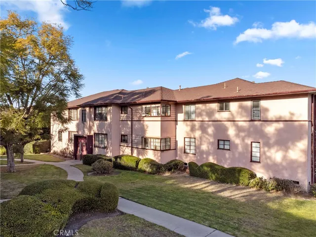 $2,300 | 4051 Abourne Road, Unit D, Los Angeles, CA 90008