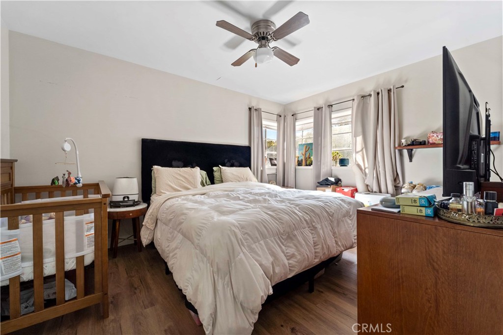 4051 Abourne Road, Unit D Los Angeles, CA 90008 - Photo 11 of 15 Primary Bedroom