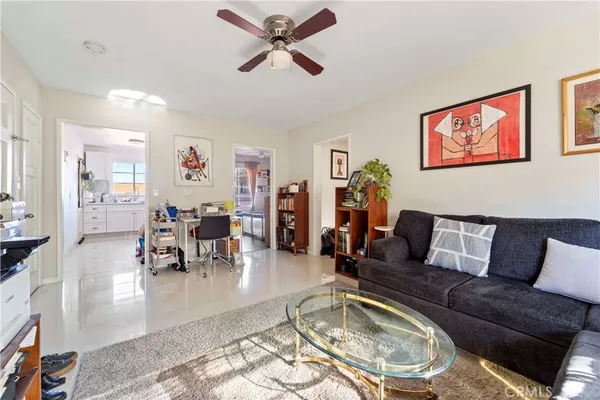 $2,300 | 4051 Abourne Road, Unit D, Los Angeles, CA 90008