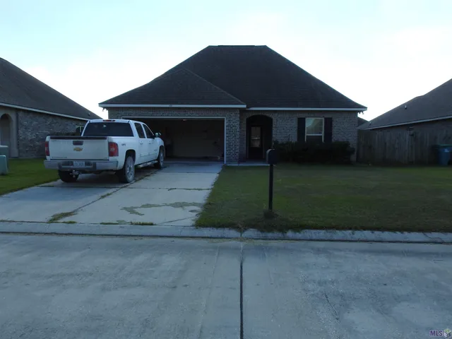 $2,200 | 151 Cesare Drive, Thibodaux, LA 70301
