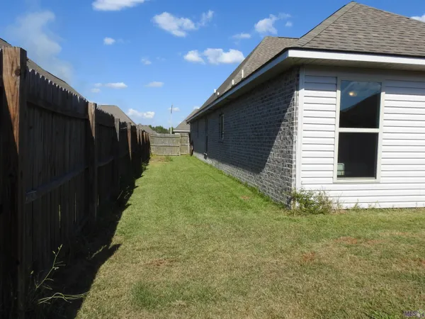 $2,200 | 151 Cesare Drive, Thibodaux, LA 70301