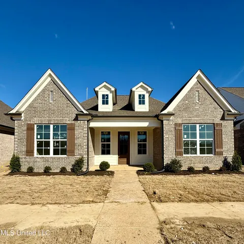 $348,900 | 582 Bolivar Drive, Nesbit, MS 38651