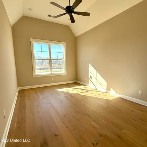 $348,900 | 582 Bolivar Drive, Nesbit, MS 38651