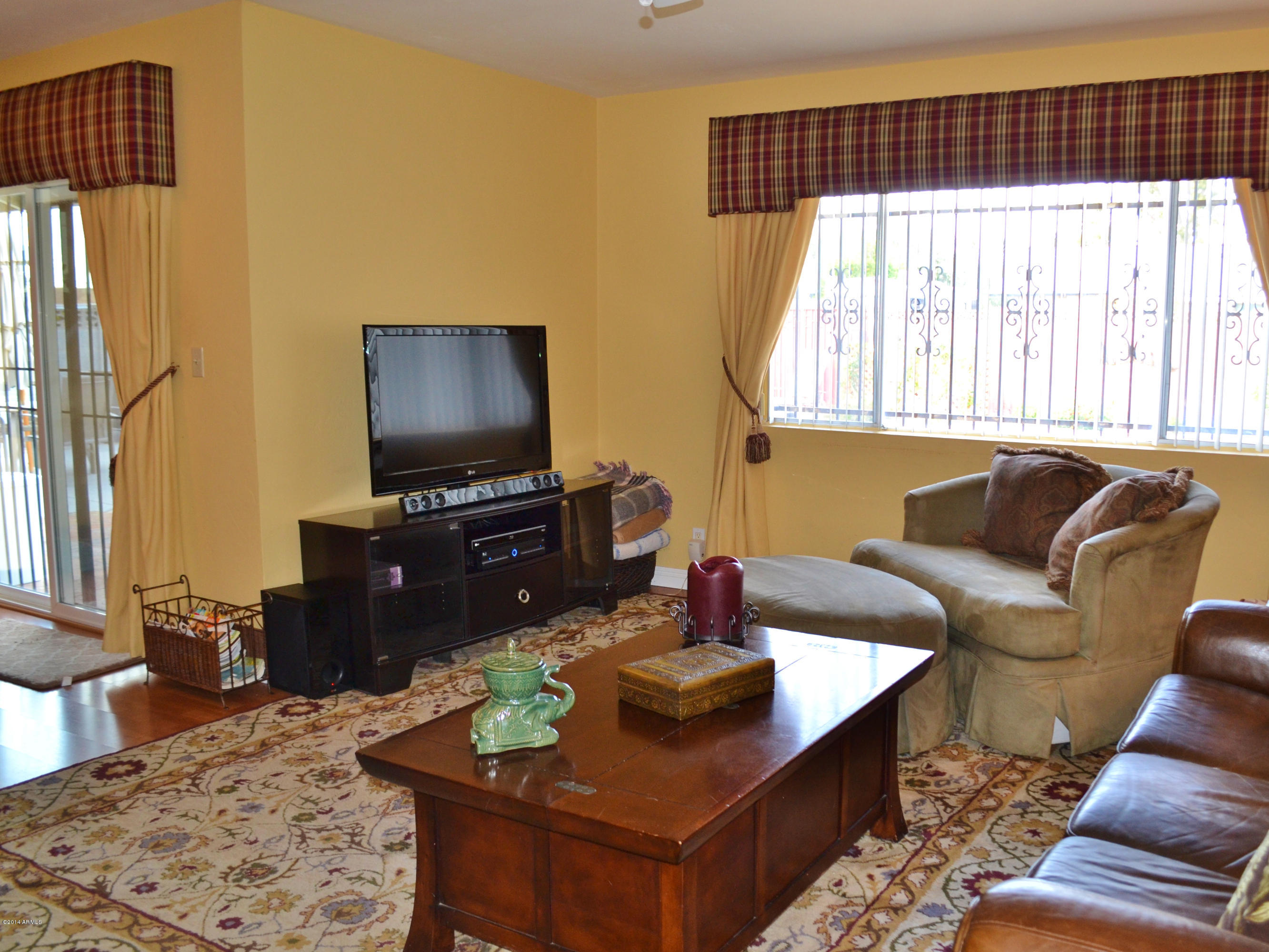 1510 West Ocotillo Road Phoenix, AZ 85015 - Photo 3 of 23 family room