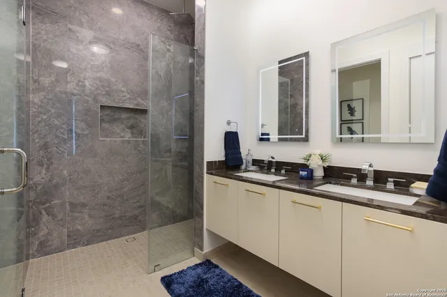 $3,000 | 123 Lexington Avenue, Unit 1210, San Antonio, TX 78205