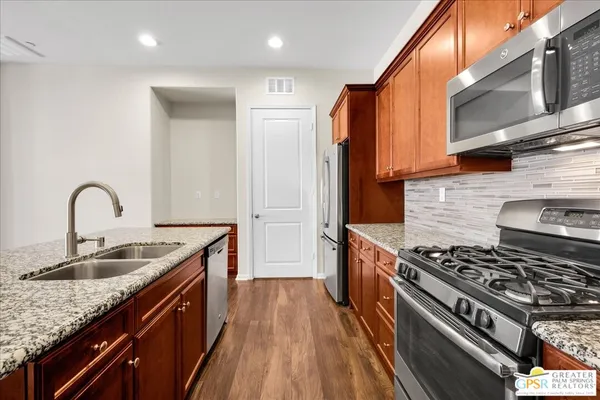 $359,900 | 2109 Via Calderia, Palm Desert, CA 92260