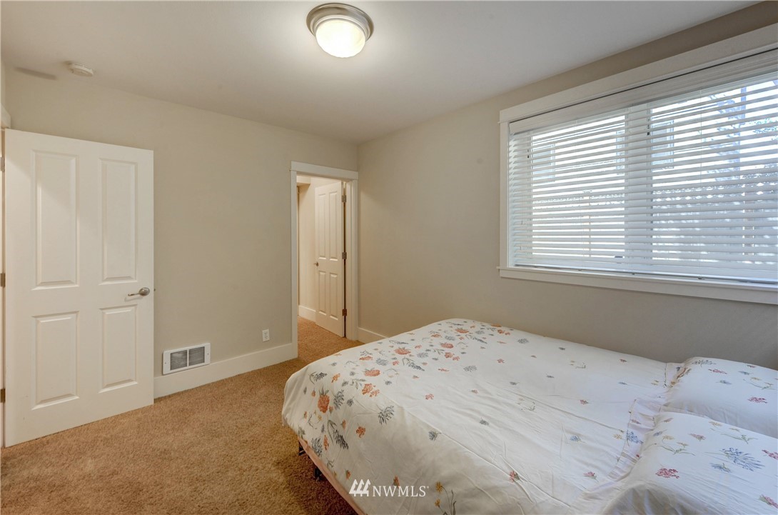 1920 North 46th Street Seattle, WA 98103 - Photo 12 of 22 Gallery Image 12