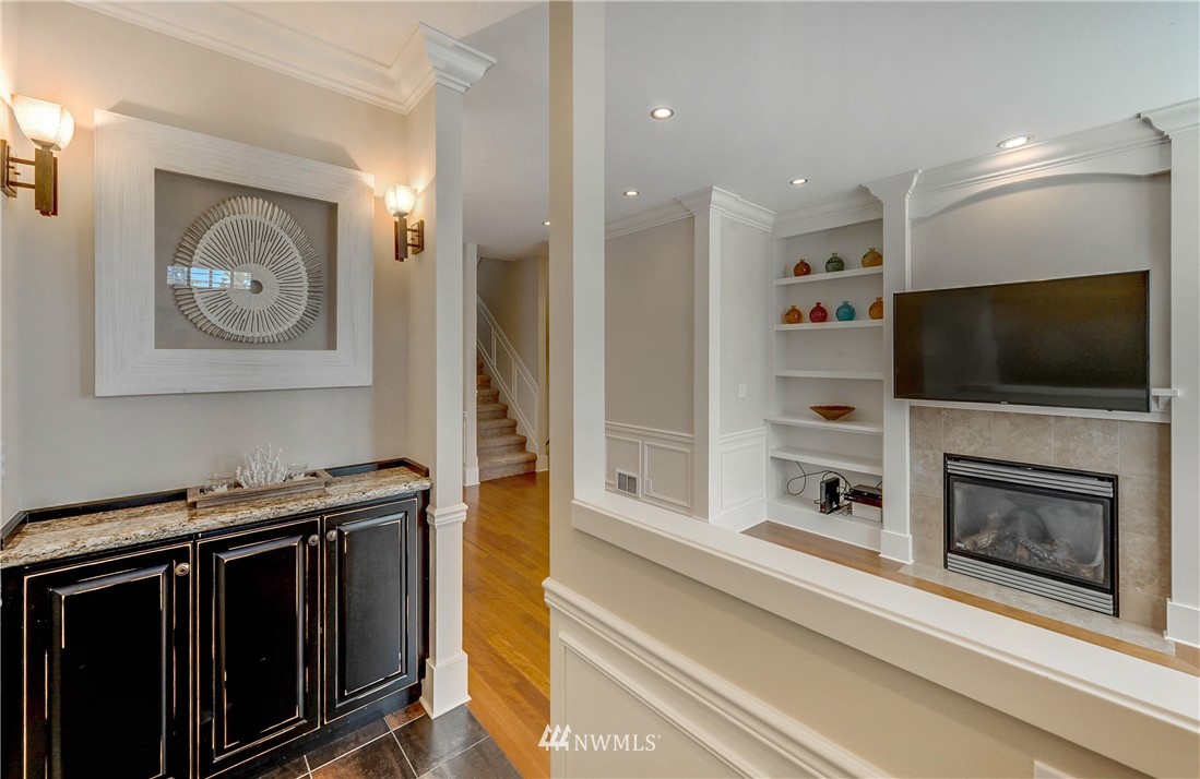 1920 North 46th Street Seattle, WA 98103 - Photo 4 of 22 Gallery Image 4