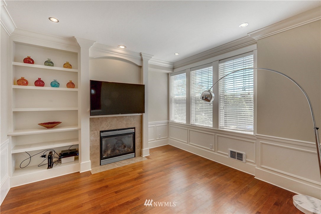 1920 North 46th Street Seattle, WA 98103 - Photo 6 of 22 Gallery Image 6