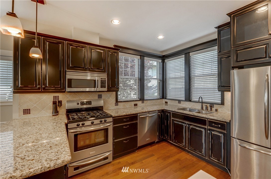 1920 North 46th Street Seattle, WA 98103 - Photo 10 of 22 Gallery Image 10