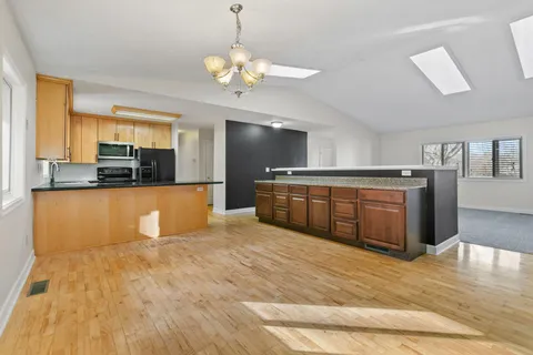 $365,000 | 1382 Lakeside Circle, Eagan, MN 55123