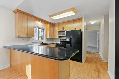 $365,000 | 1382 Lakeside Circle, Eagan, MN 55123