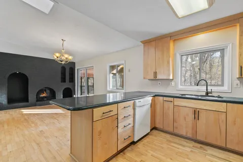 $365,000 | 1382 Lakeside Circle, Eagan, MN 55123