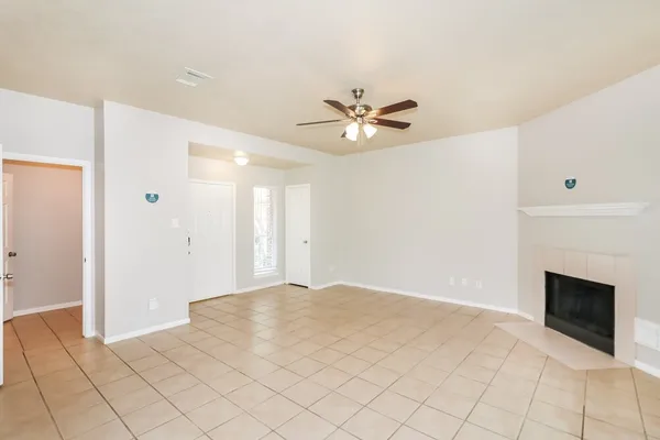 $1,910 | 11927 Oakner Drive, Tomball, TX 77377