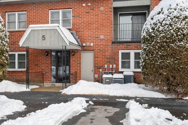 $2,550 | 5-5 Blackstone Drive, Nashua, NH 03063