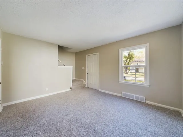 $195,000 | 7433 Arleta Boulevard, Kansas City, MO 64132